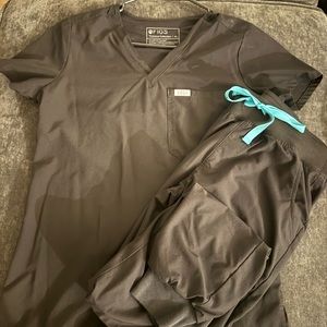 Figs XS jogger scrub set